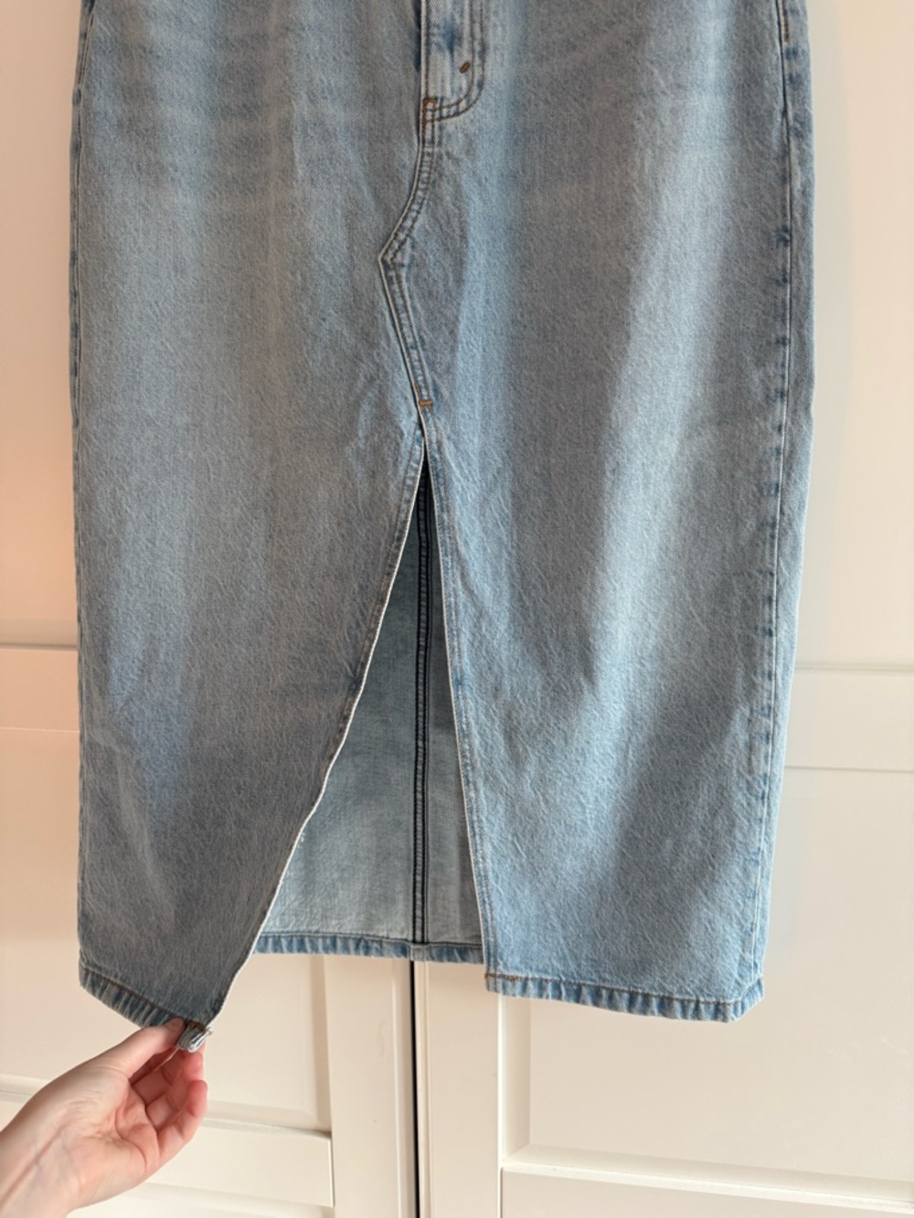 Abercrombie & Fitch High Rise Midi Denim Skirt | Size 30 | NEW WITH TAGS! - Picture 6 of 8
